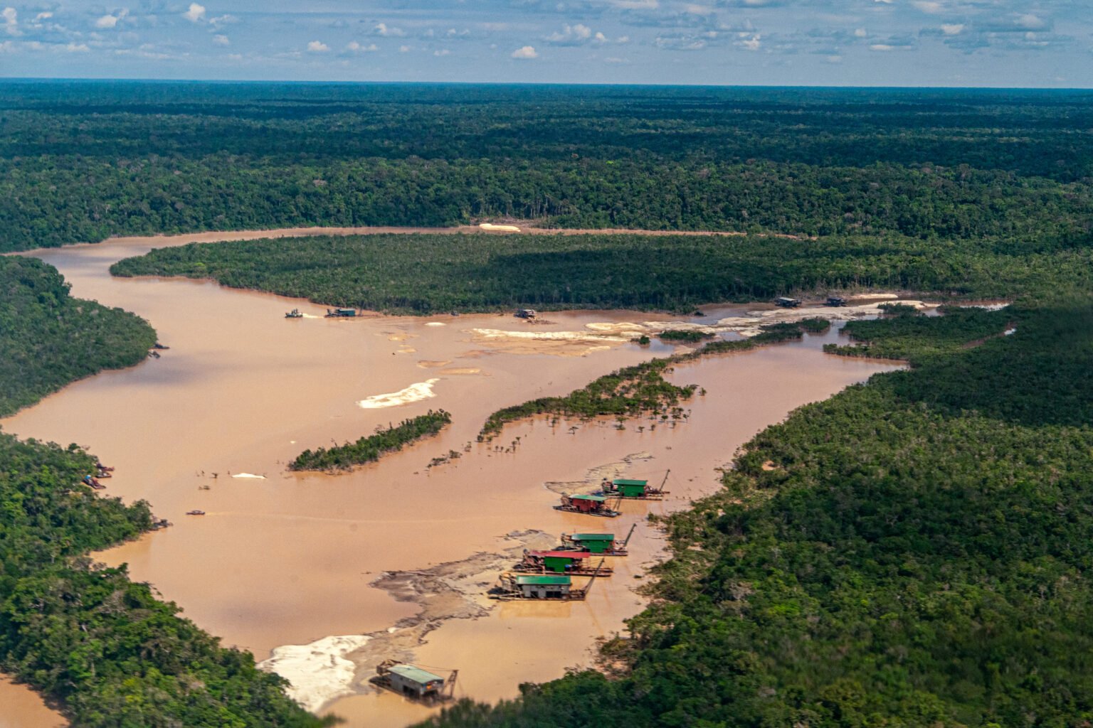 Operação internacional contra crimes ambientais na Amazônia deixa centenas de presos